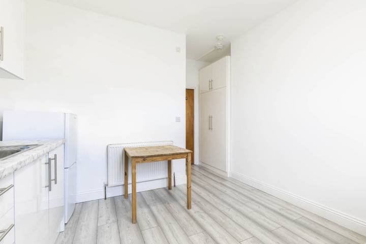 Council tax, Gas + Water included Callcott Road, Kilburn (Council tax, Gas + Water included)